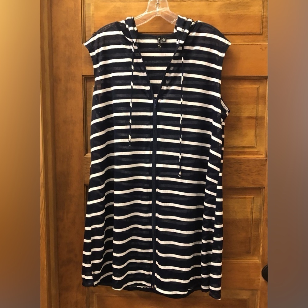 Portocruz/ swim Cover Up Woman’s navy/ white full zip up with hood/ size XL